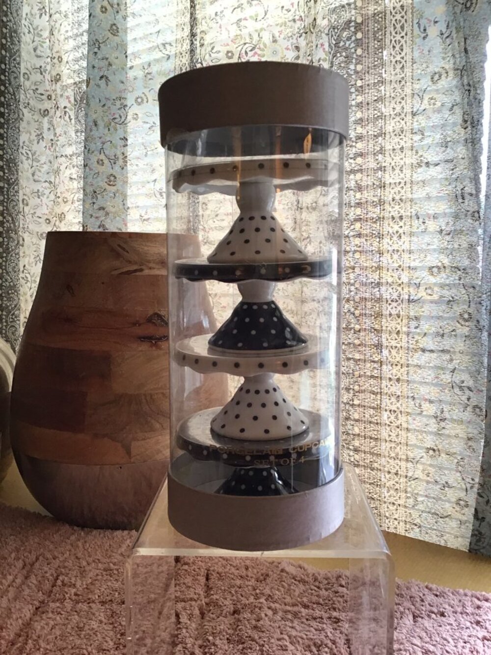 NIB Grace's Teaware Polka Dot Porcelain CupCake stands set of 4